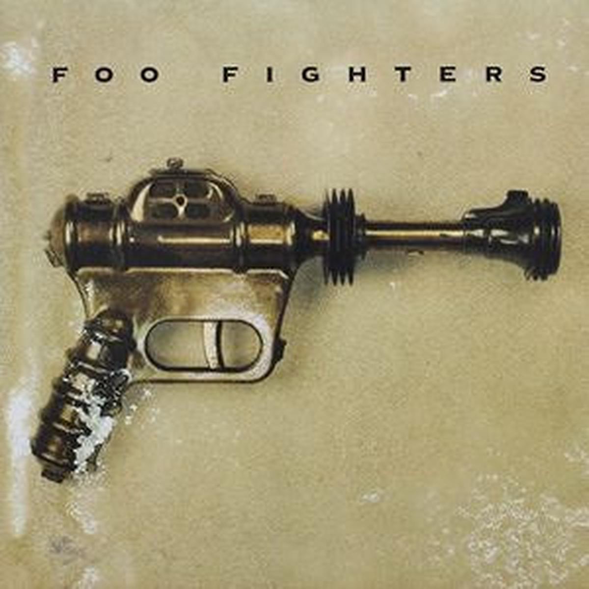 FOO FIGHTERS – Foo Fighters