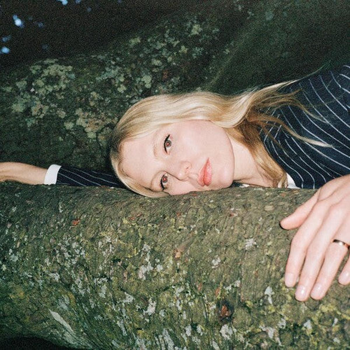 Alice Costelloe: Move On With Your Year – VINYL LP
